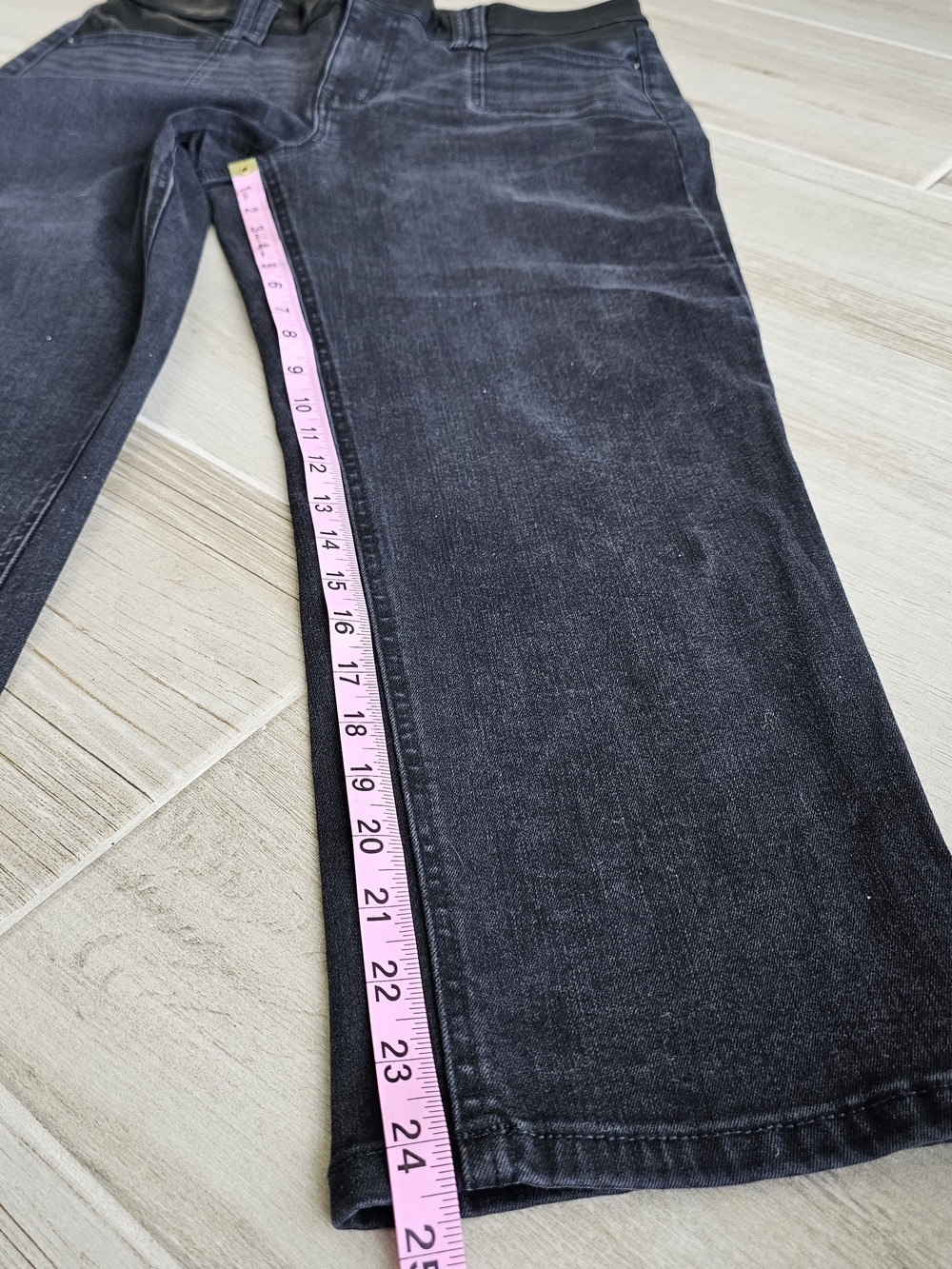 Maurices m Jeans Women's Black Cropped Jeans With Leather Yoke Size 14 - Picture 6 of 7